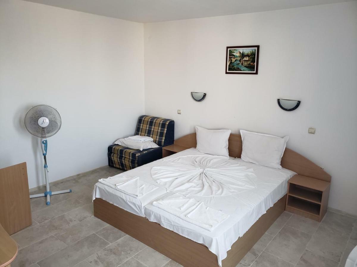 Guest House Evtimov Primorsko Exterior photo